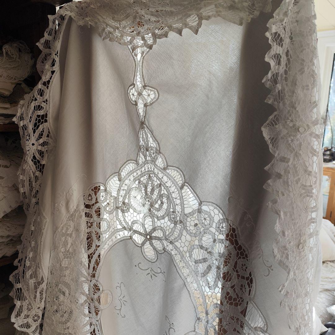 ヴィンテージバテンレース　白糸　円形クロス