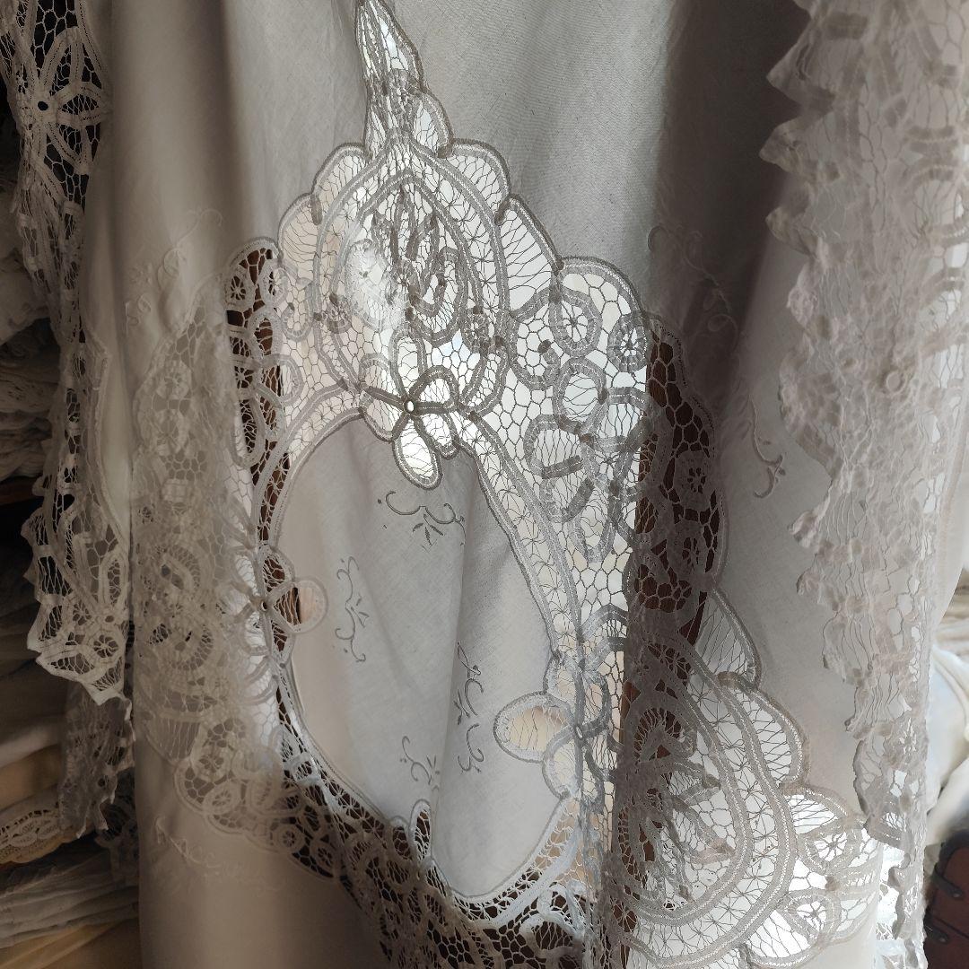 ヴィンテージバテンレース　白糸　円形クロス