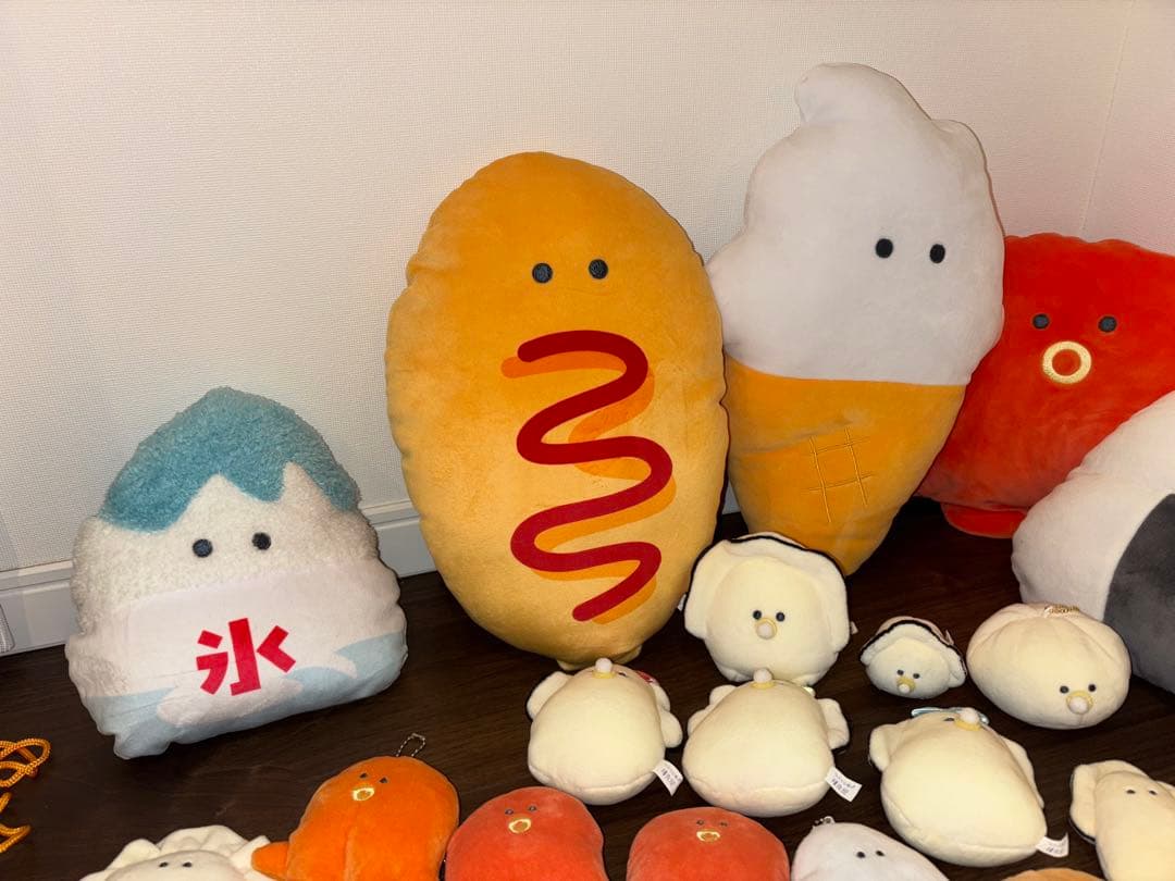 つぶらな瞳シリーズ ぬいぐるみ　マスコット　セット 70点