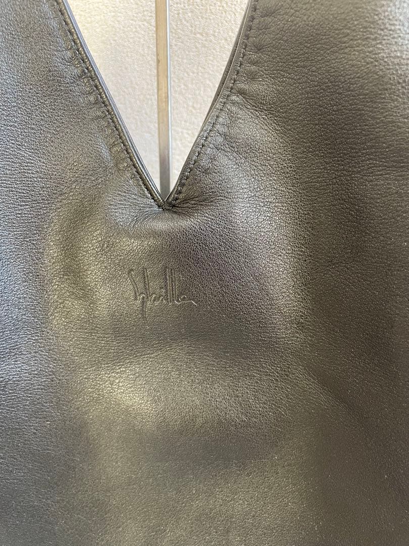 シビラ　ブラックレザーショルダーバッグ sybilla