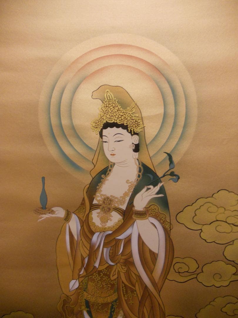 掛け軸 山田紅雪 聖観音 絹本 希少 軸装 茶道具 掛軸 美品 です。