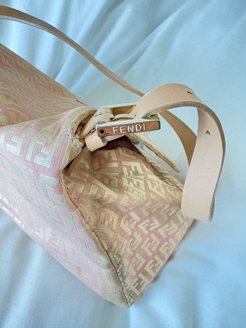 fendi ズッカ　ピンク　バッグ　ショルダー