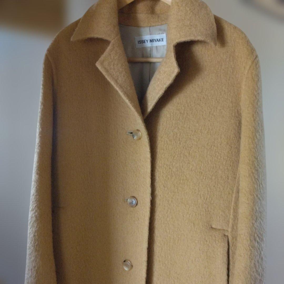 ISSEY MIYAKE ベージュ チェスターコート
