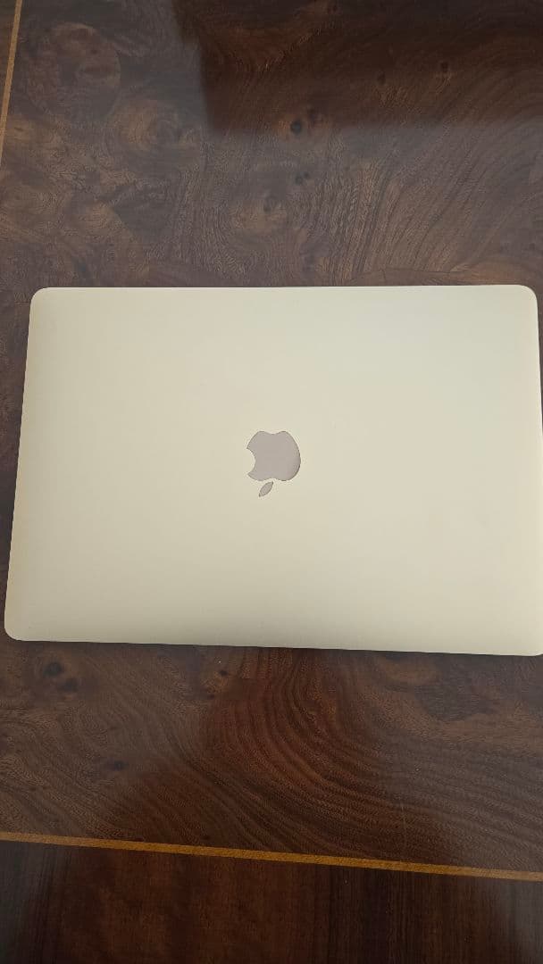 MacbookAir13（M1,2020後期,1TB SSD,16Gメモリ）