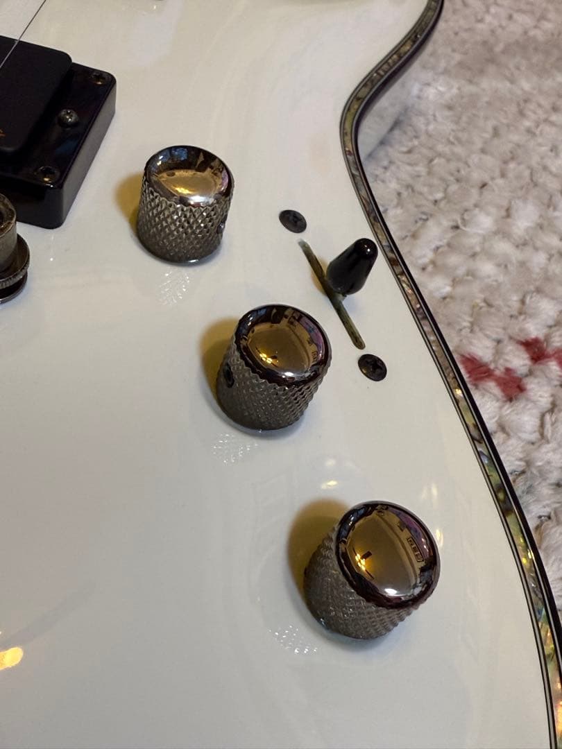 SCHECTER ダイヤモンドシリーズ HELLRAISER C-1 WHITE