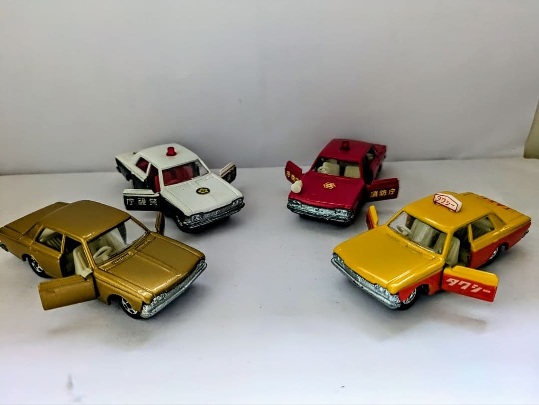 トミカ黒箱 3.4.27.28 クラウンシリーズ　当時物美品