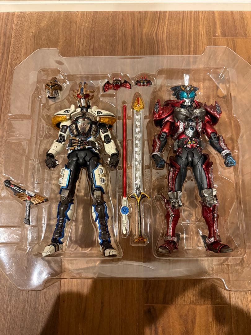 SIC 仮面ライダーイクサ&ダークキバ SIC 仮面ライダーゾルダ&タイガ