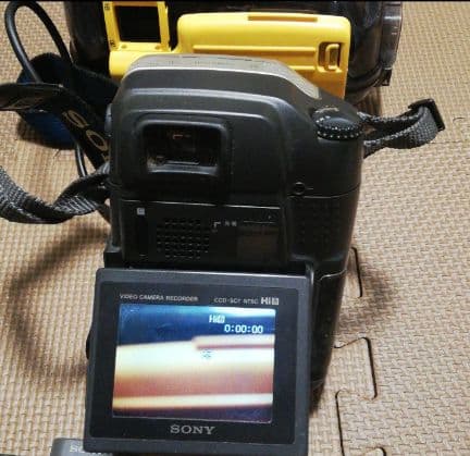 SONY CCD-SC7(N)、防水ボックス付、電源入るが再生不可。