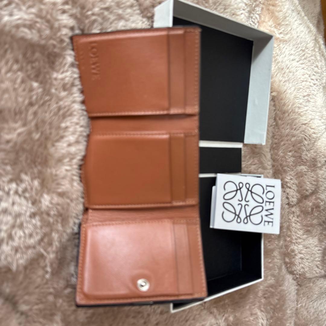 LOEWE ブラウン 三つ折り財布