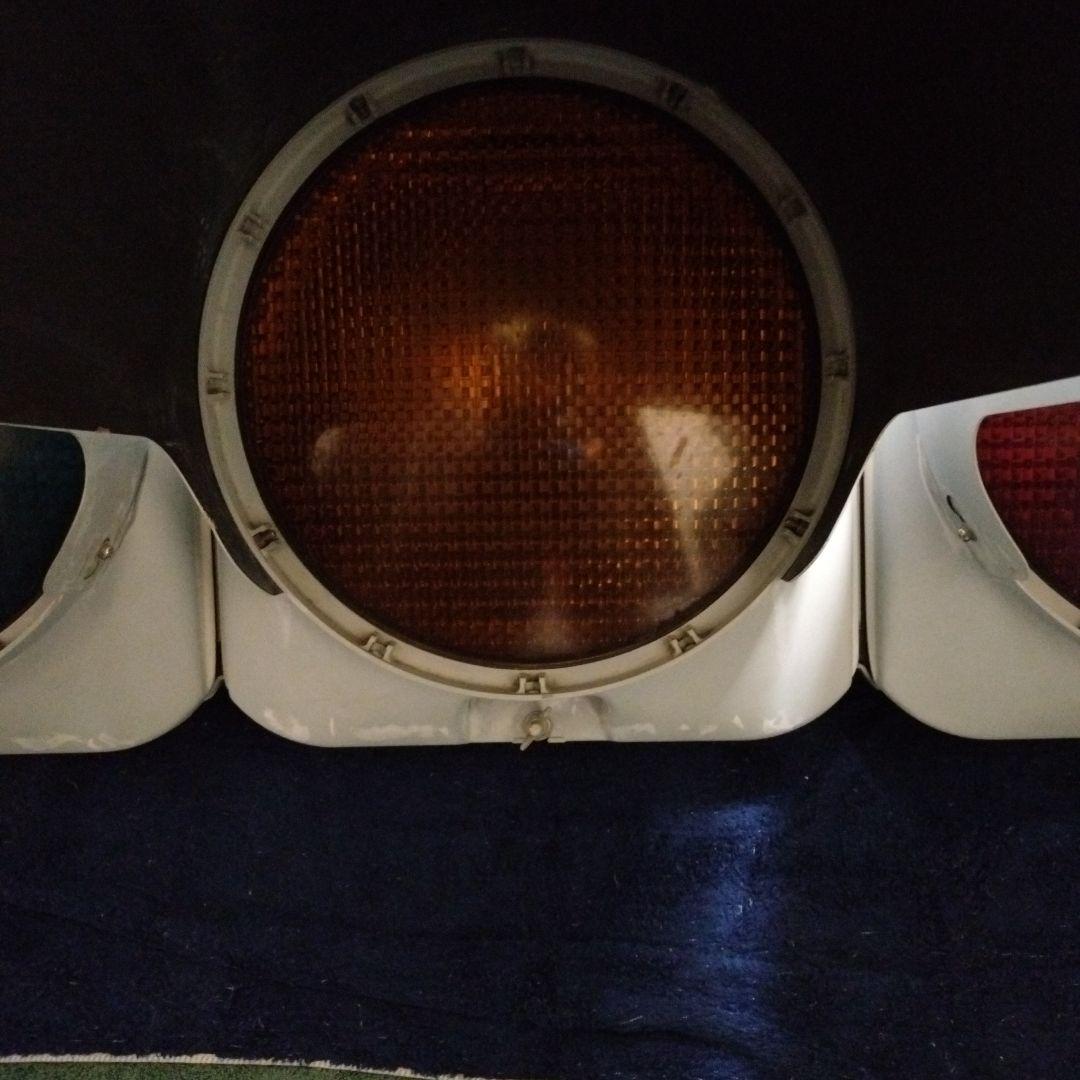 信号機本物小糸工業製の車両信号機西日対策レンズロングフード