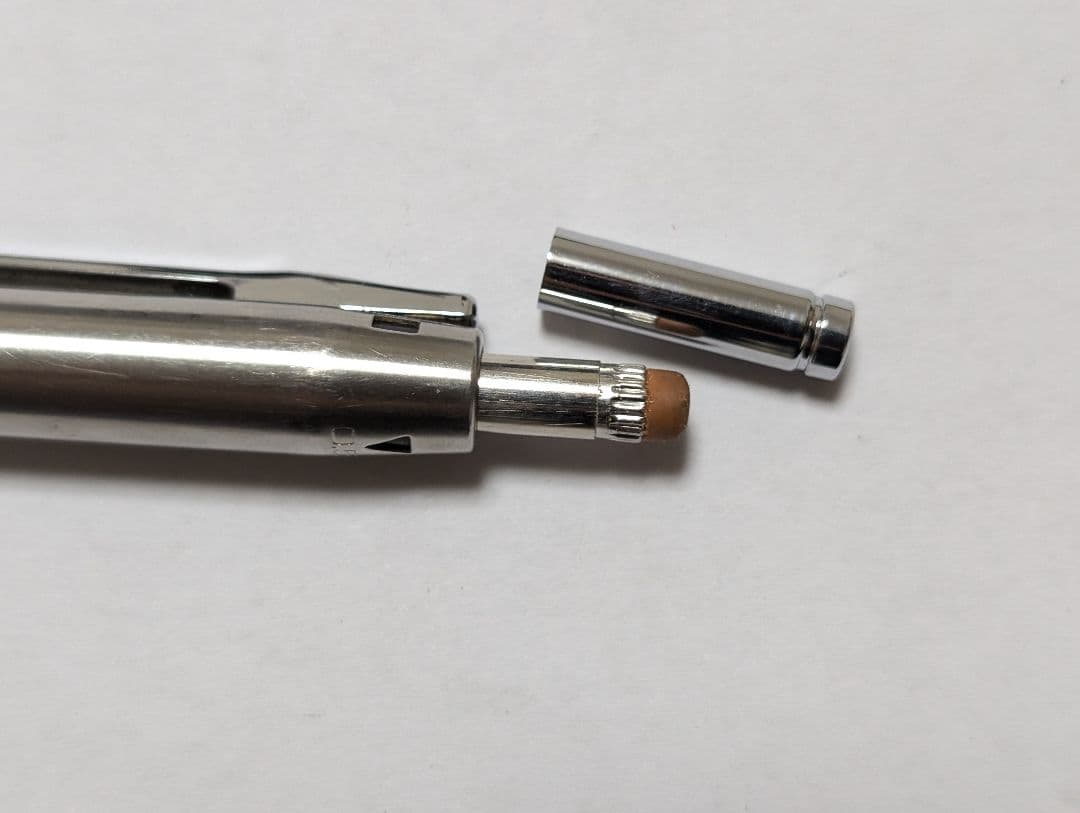 Pilot　2+1　廃盤ボールペン　多機能ペン　蝕刻加工　振り子式