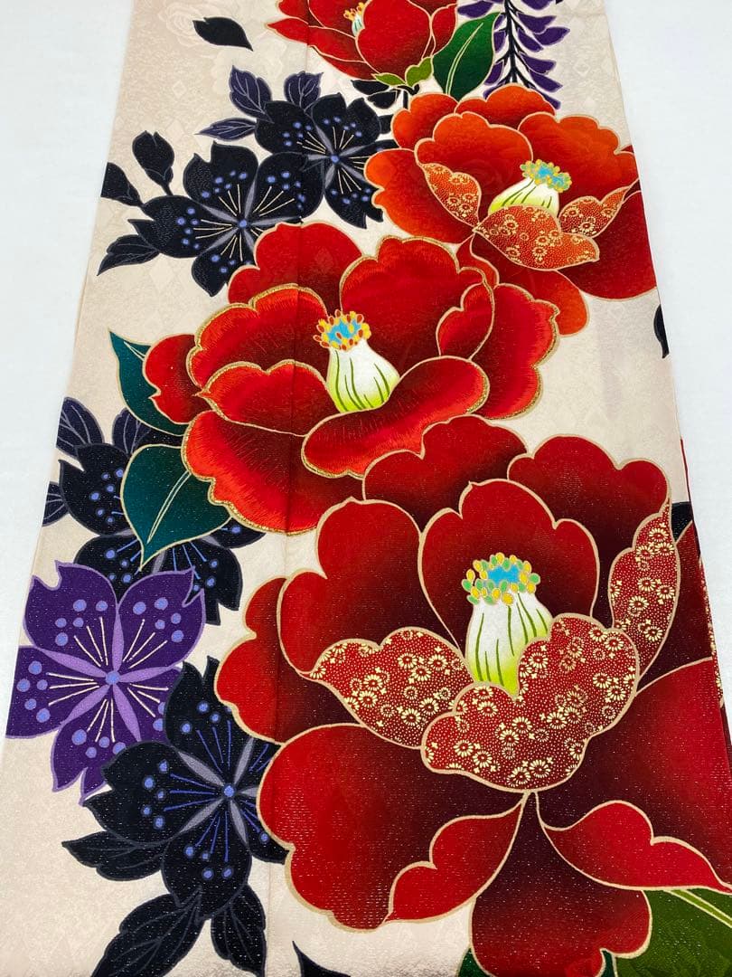 振袖 豪華 銀通し 刺繍 金彩 椿 大輪 身丈173cm パールトーン加工済