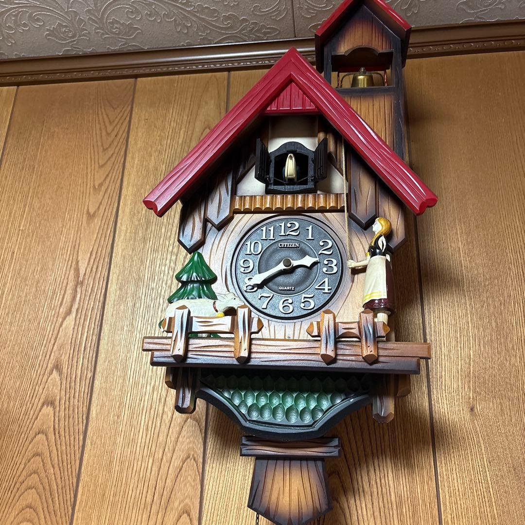 カッコウ時計風木製掛け時計