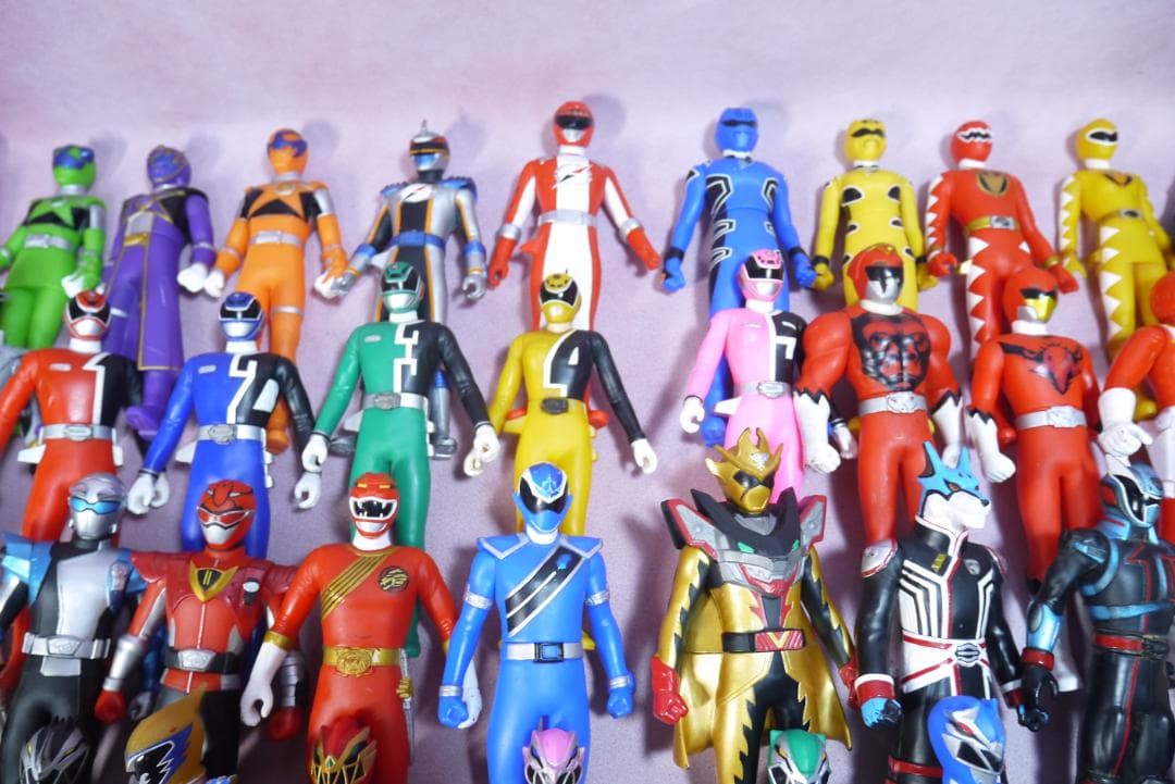 スーパー戦隊シリーズ　ソフビヒーロー　など　100体