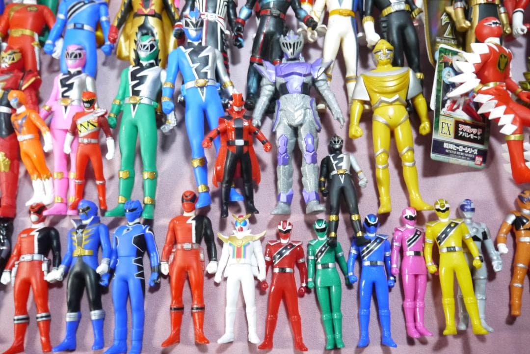 スーパー戦隊シリーズ　ソフビヒーロー　など　100体