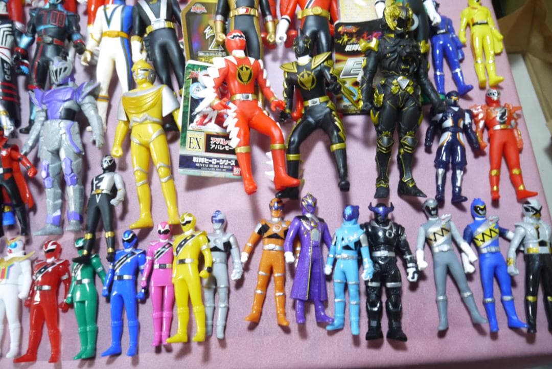 スーパー戦隊シリーズ　ソフビヒーロー　など　100体