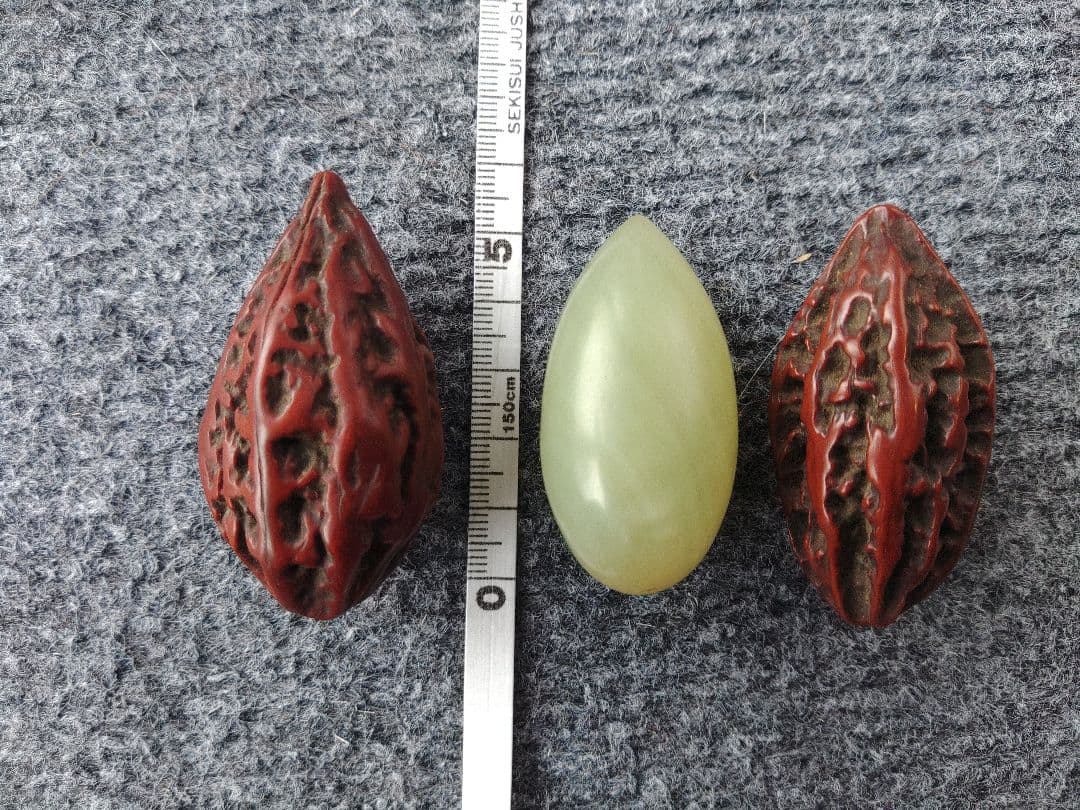 中国骨董　翡翠?　玉石と胡桃蔵出し