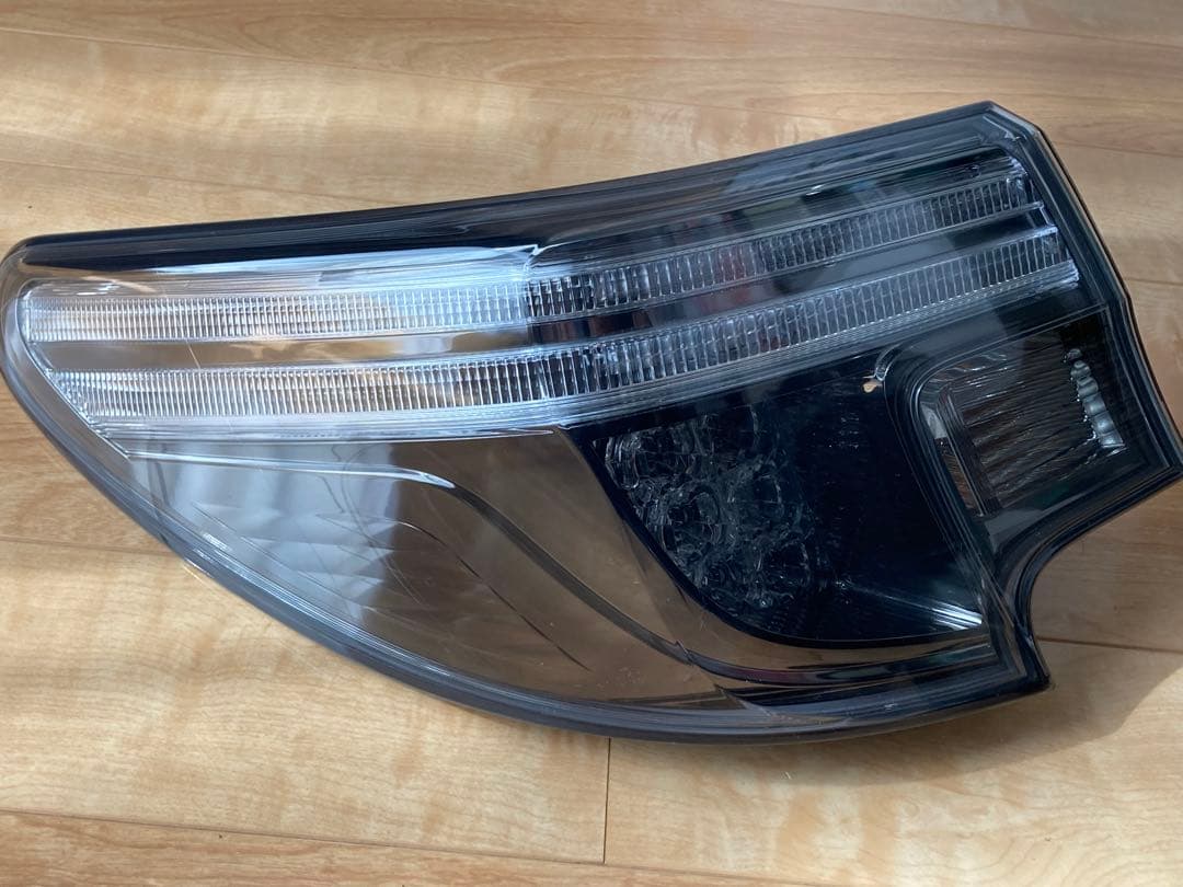 マークX 130系　G's 純正テールランプ　希少