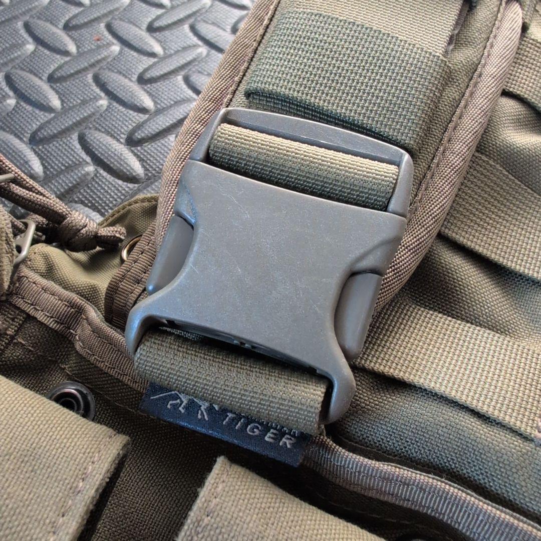 タスマニアンタイガー チェストリグ オリーブドラブ