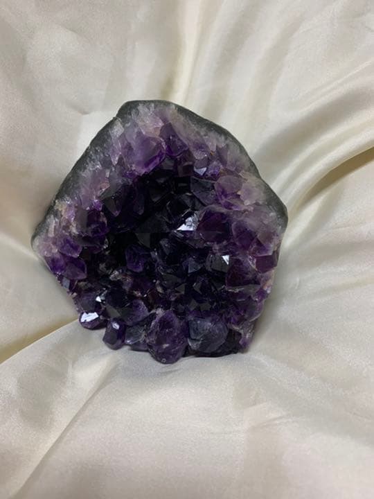 美品❣️紫水晶　アメジストドーム　台座付き　パワーストーン