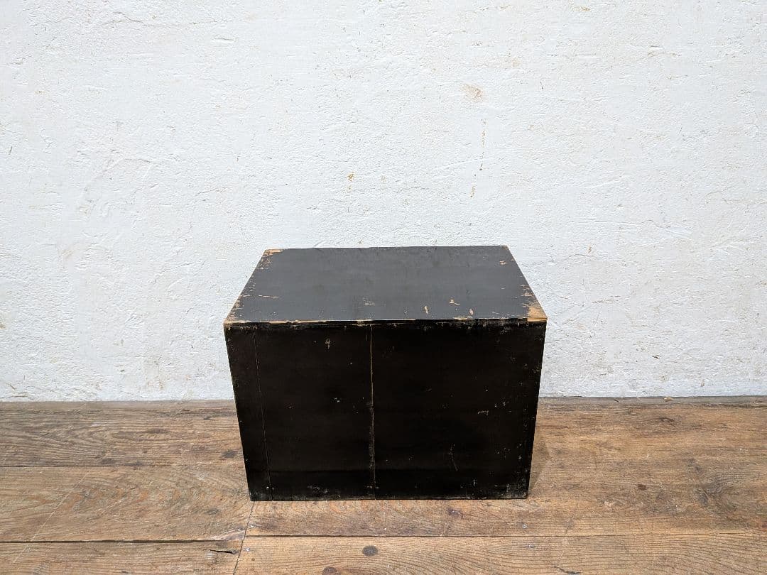 1112 アンティーク　無骨な小箪笥　収納棚　引き出し　陳列台　ケース　レトロ