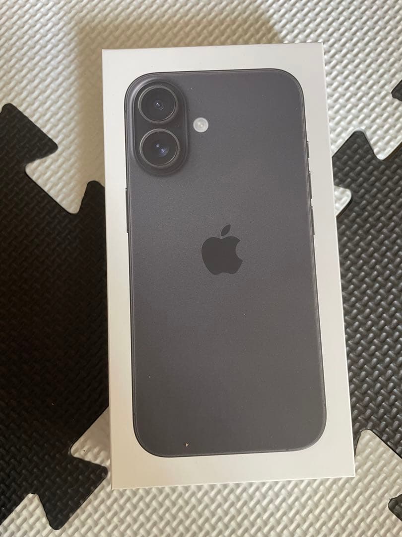 Apple iPhone 16 ブラック