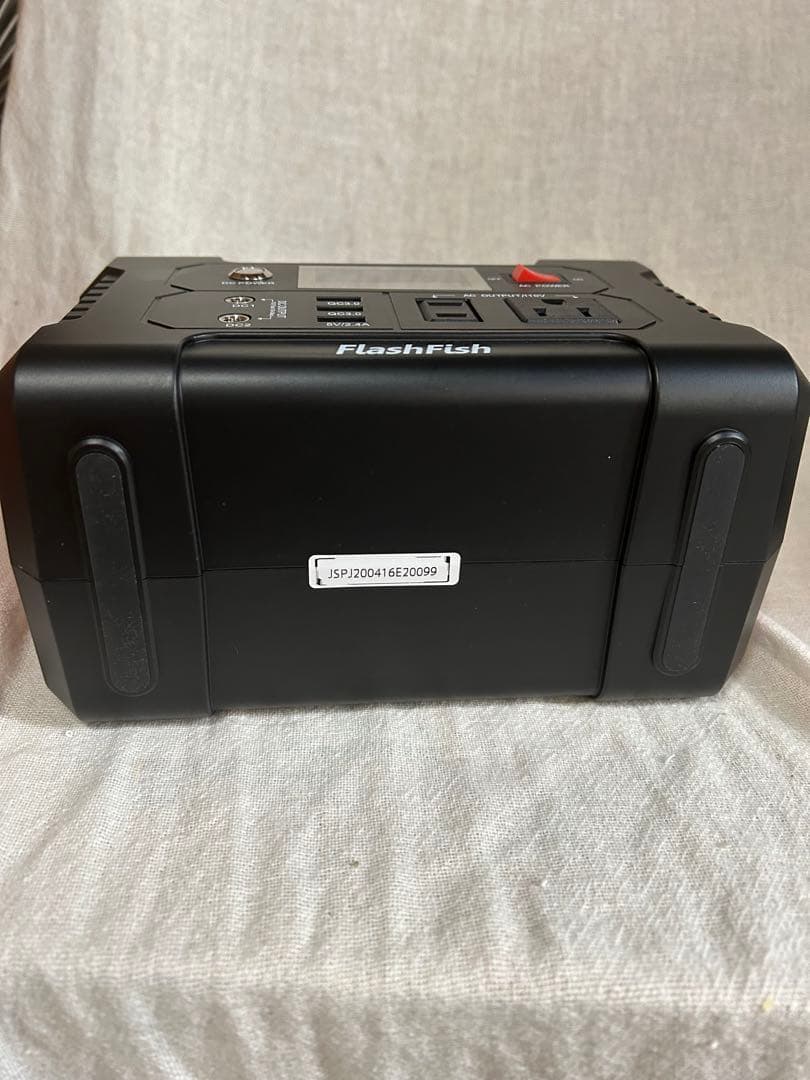【美品】防犯グッズ FlashFish ポータブル電源　容量 小型発電機