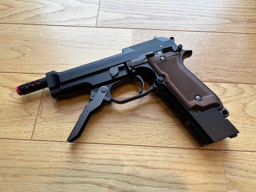 電動ガン M93R バッテリー&充電器付き