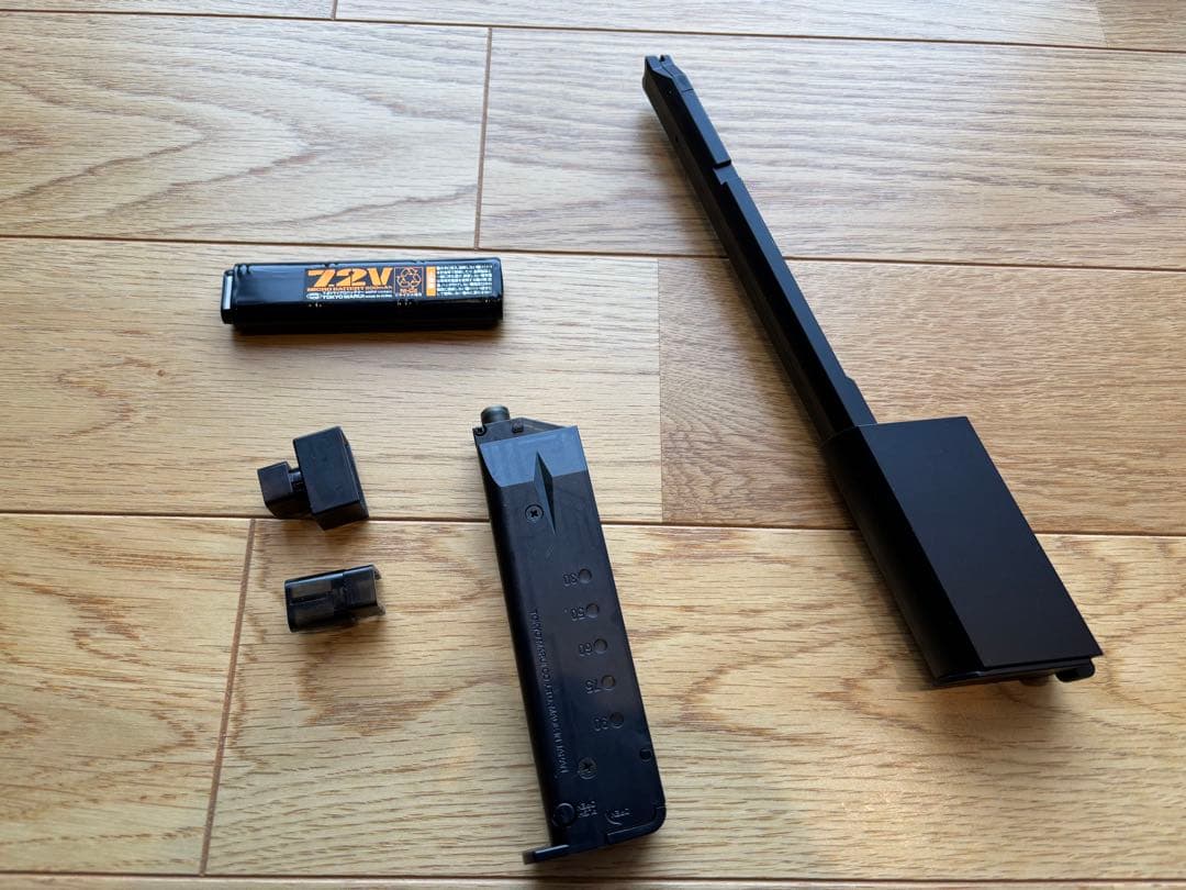 電動ガン M93R バッテリー&充電器付き