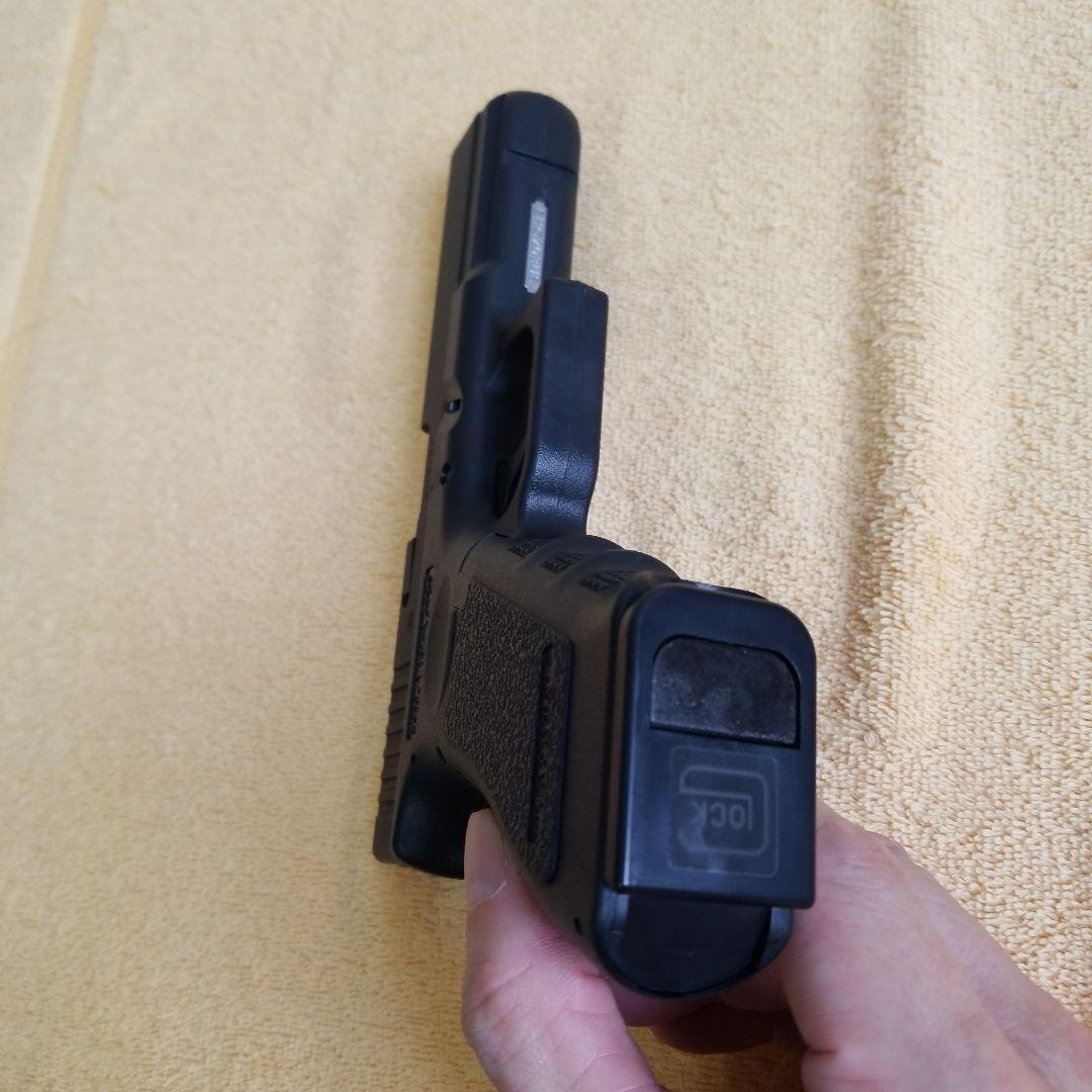 マルイ　電動ガン　GLOCK18C 　フル、セミオート　バッテリー２個付き