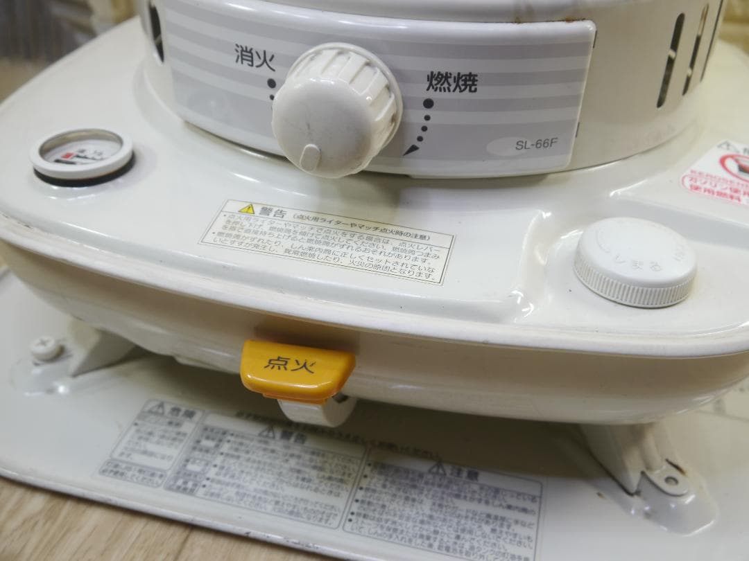 ◆送料込みでの出品◆2013年　コロナ　石油ストーブ 円筒　66