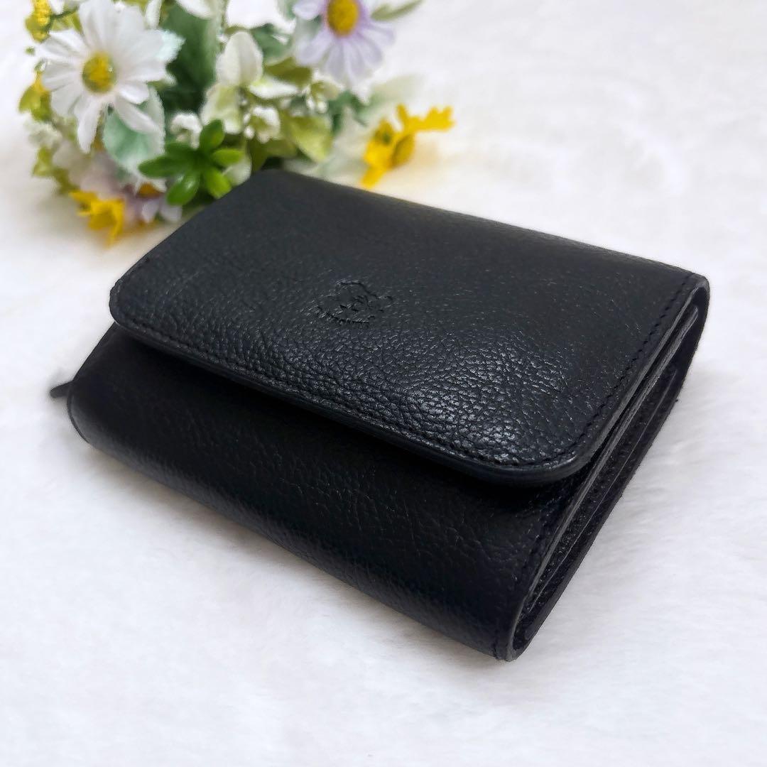 IL BISONTE シュリンクレザー 二つ折り財布 ロゴ刻印 フラップ 黒