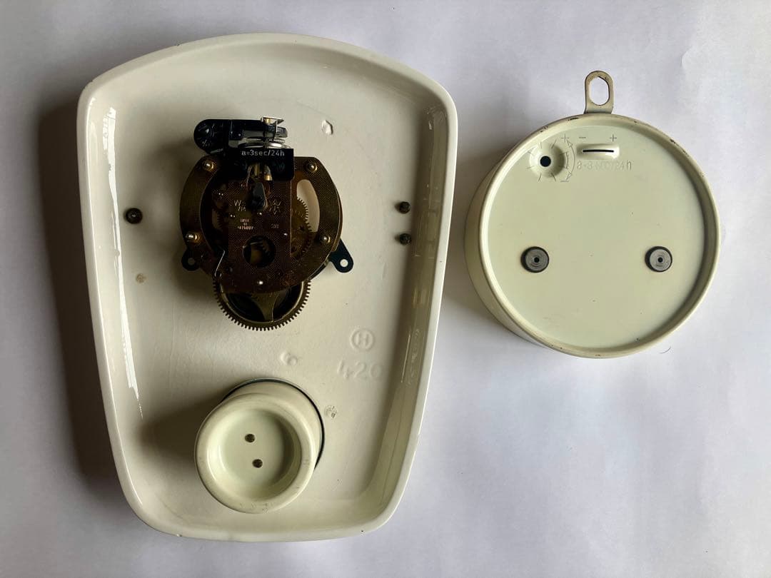 ユンハンス　Junghans 掛時計　ゼンマイ　鍵つき