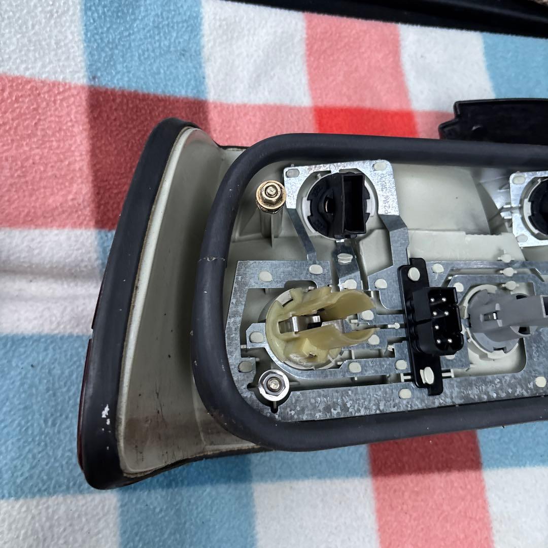 BMW E36 Coupe用純正テールランプ　左右セット