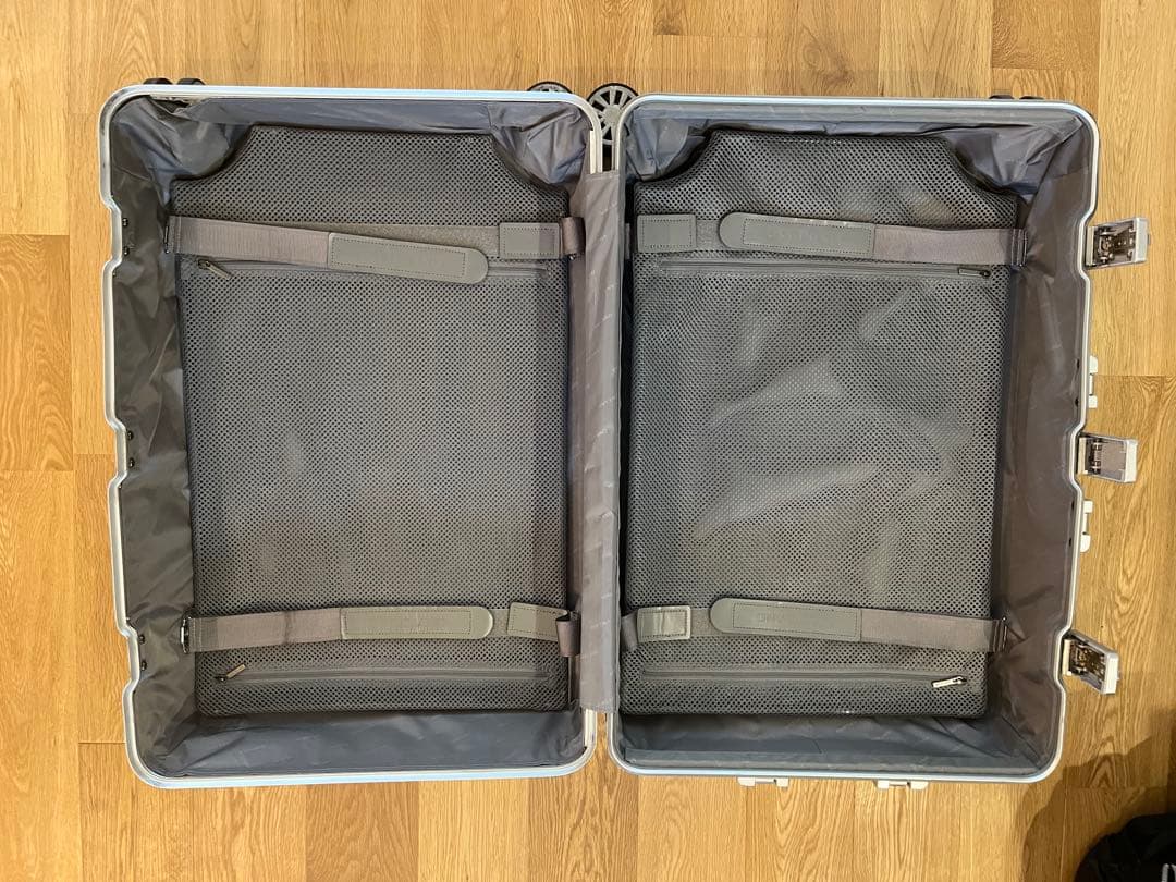 LANZZO ランツォ　アルミ製スーツケース