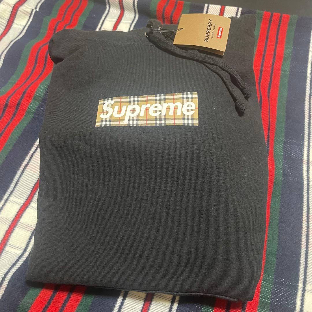 supreme burberry パーカー