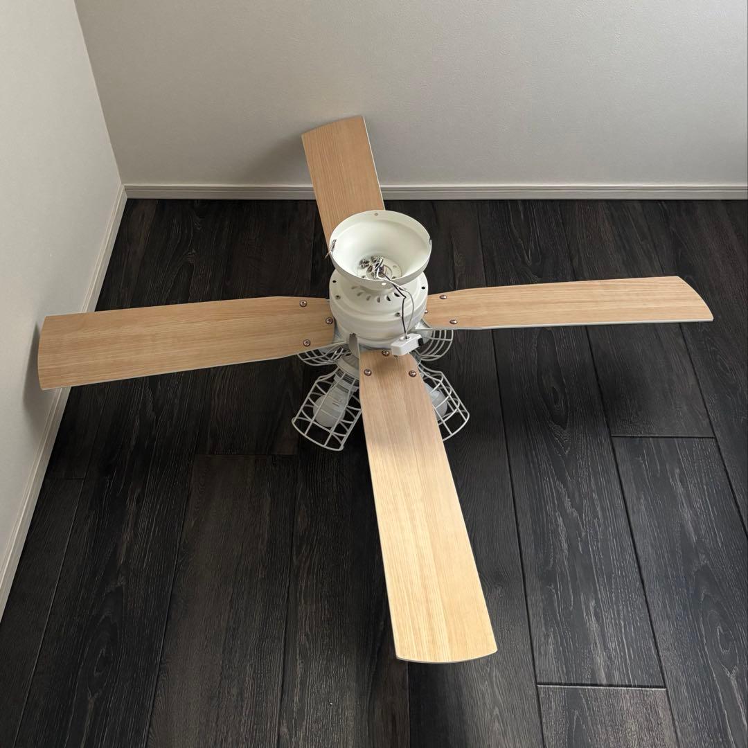 Parrot Uncle シーリングファンライト 白