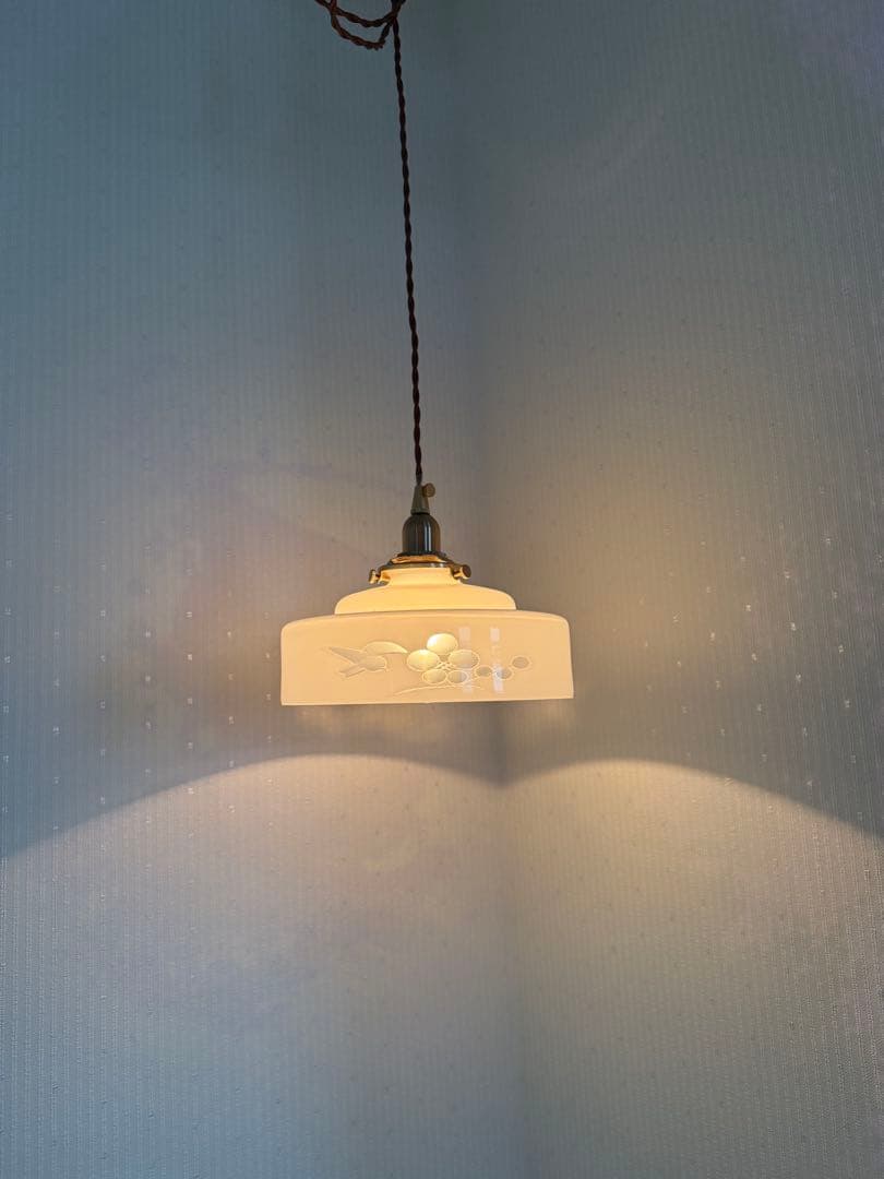 レトロ乳白ランプシェード ランプシェードのみです、電笠 ミルクガラス 和風