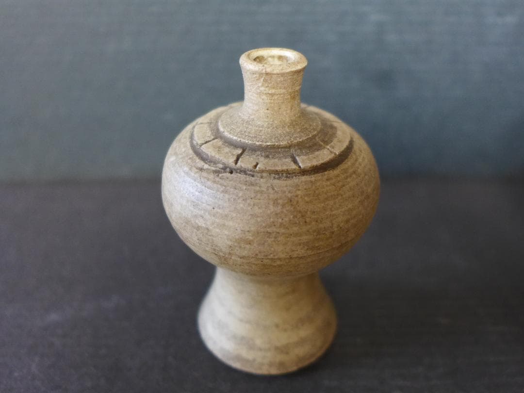 蔵出し　時代物　古瀬戸　大変古い花瓶　花器一対　小壺　白釉薬　古美術　骨董