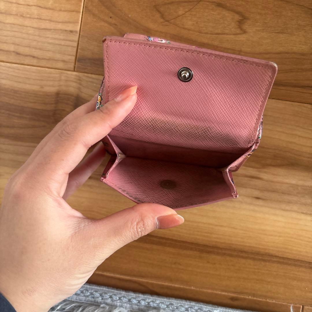 ニ*キ様 PRADA 花柄三つ折り財布 箱付き