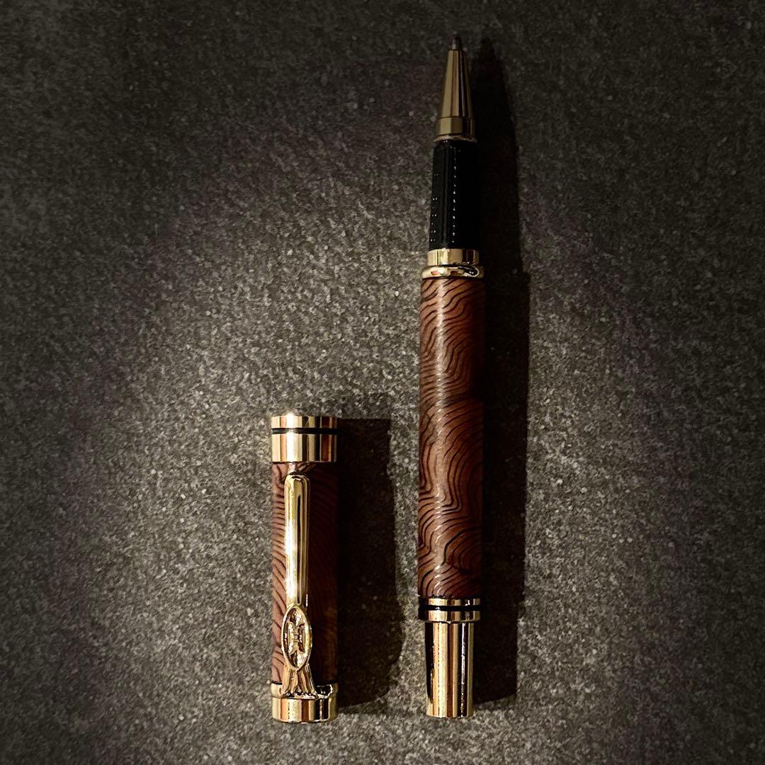 屋久杉（瘤.コブ）超貴重ボールペン。