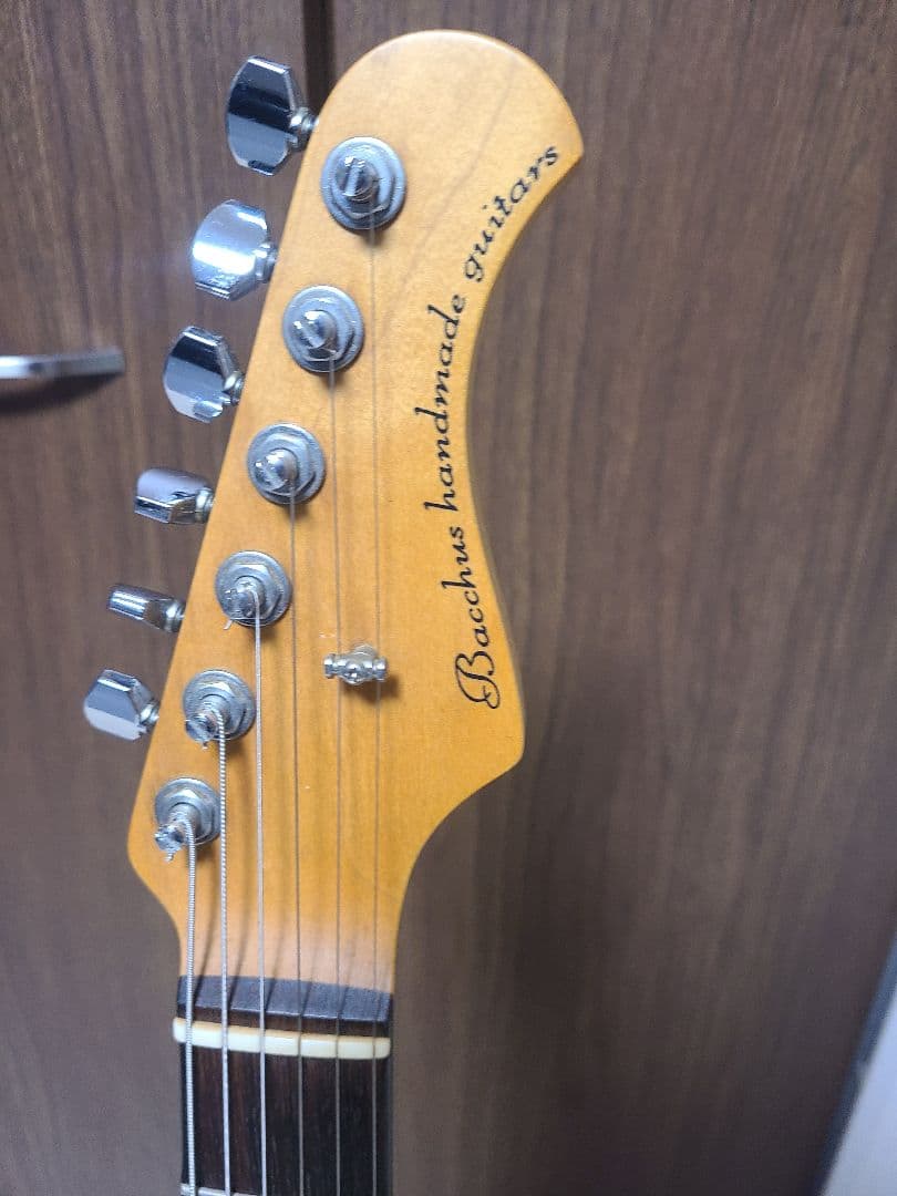 Bacchus handmadeシリーズ 日本製 エレキギター