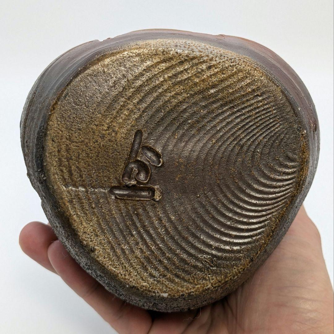 岡山県重要無形文化財 松井與之 備前焼 矢筈口擂座三角花入 共箱共布栞 花瓶