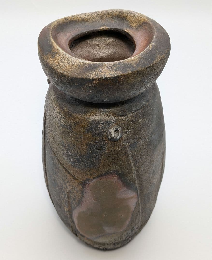 岡山県重要無形文化財 松井與之 備前焼 矢筈口擂座三角花入 共箱共布栞 花瓶