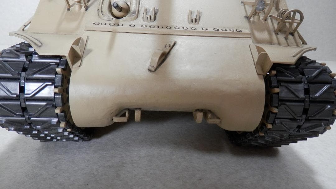 RC戦車 1/16スケール M51スーパーシャーマン　組立済み