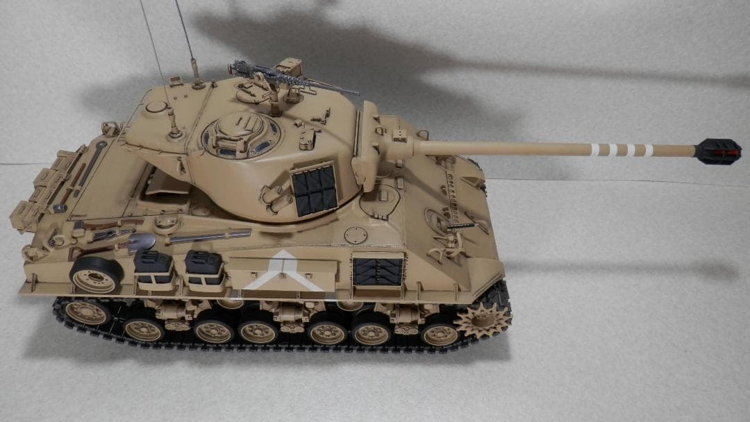 RC戦車 1/16スケール M51スーパーシャーマン　組立済み