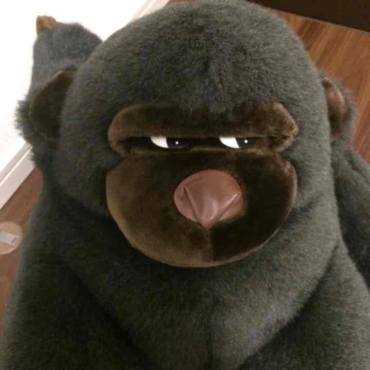 ゴリラのぬいぐるみ