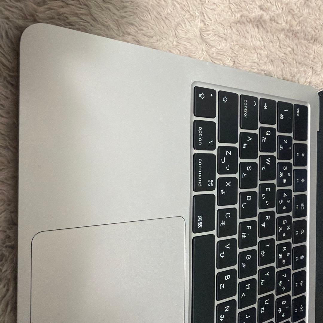 M2 MacBook Air 13.6インチ 16GB/256GB /シルバー