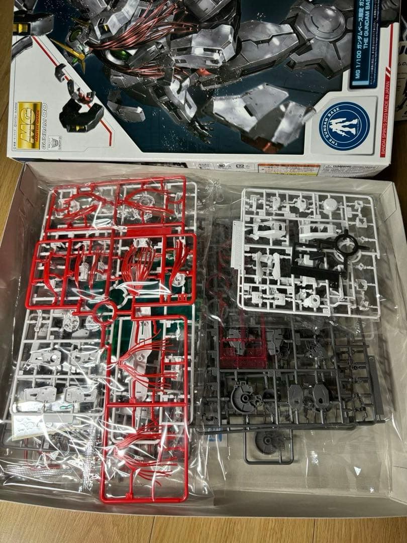 週末まで2500円引きMG 1/100 機動戦士ガンダム00 1期セット