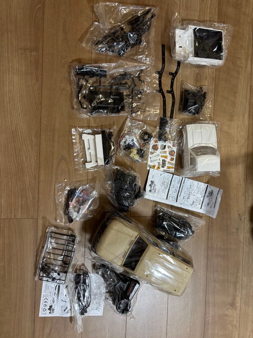 wpl c54-1 RTR とc24-1組み立てキット　クローラーラジコンセット